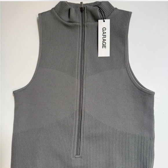 Garage Tops - NWT Garage Gray Sleeveless Ribbed Bodysuit Women’s Small